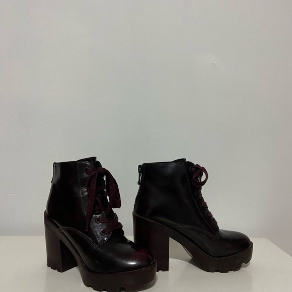 Burgundy Aldo chunky heeled boots - Picture 5 of 7